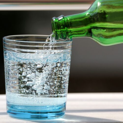 AGUA CON GAS